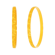 Simply Elegant Gold Bangle