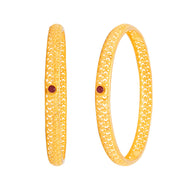 Elegant Gleam Gold Bangle