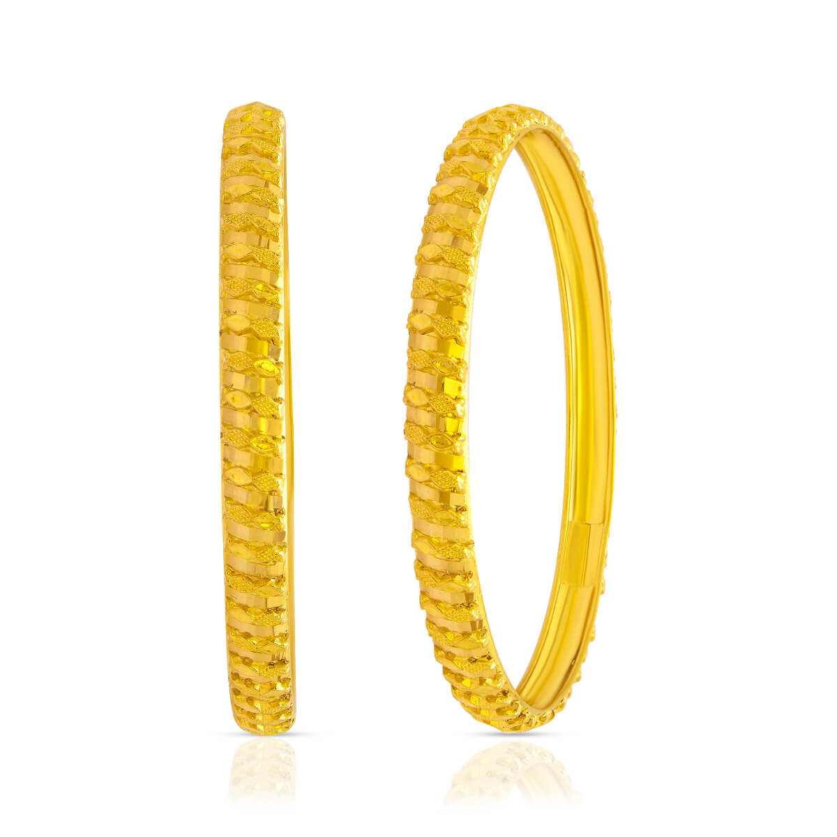 Lustrous Glow Gold Bangle
