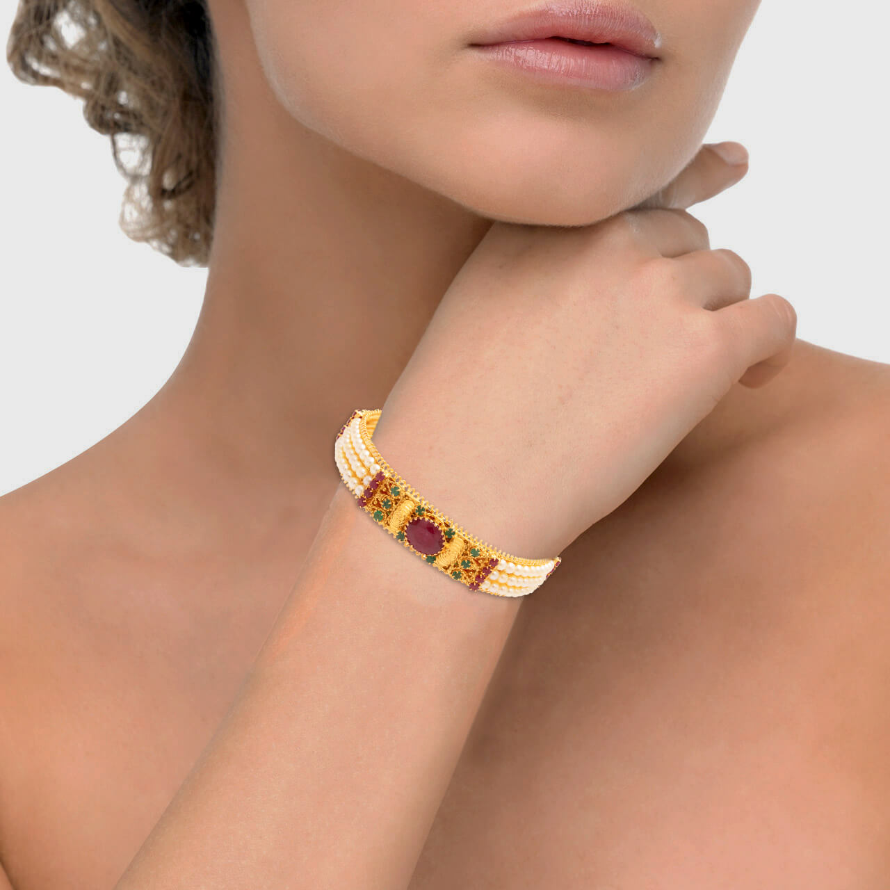 Lustrous Grace Gold Bangle