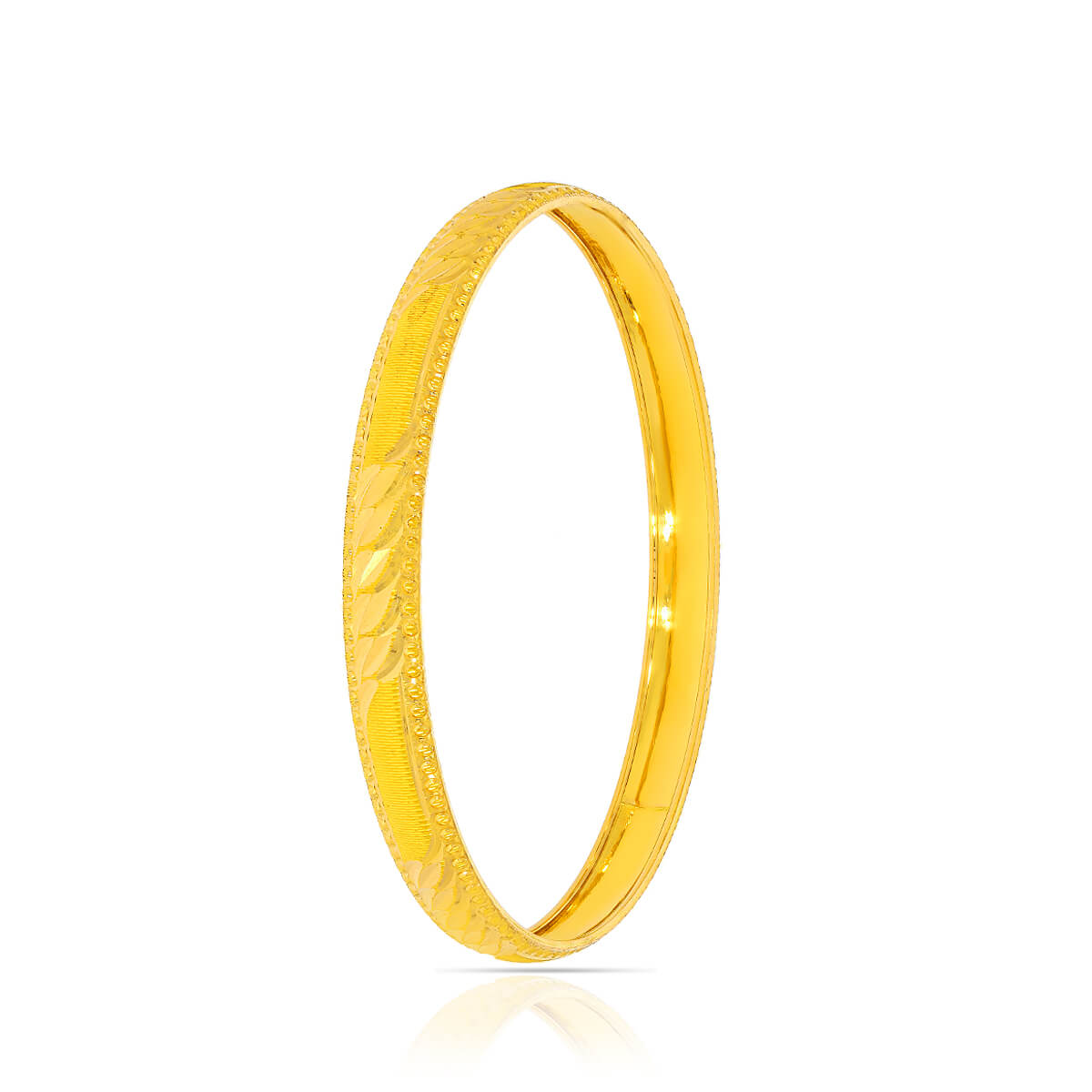 Polished Gleam Gold Bangle