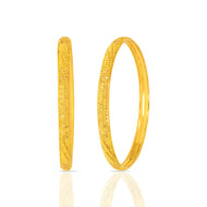 Gold Bangle with Lustrous Shine
