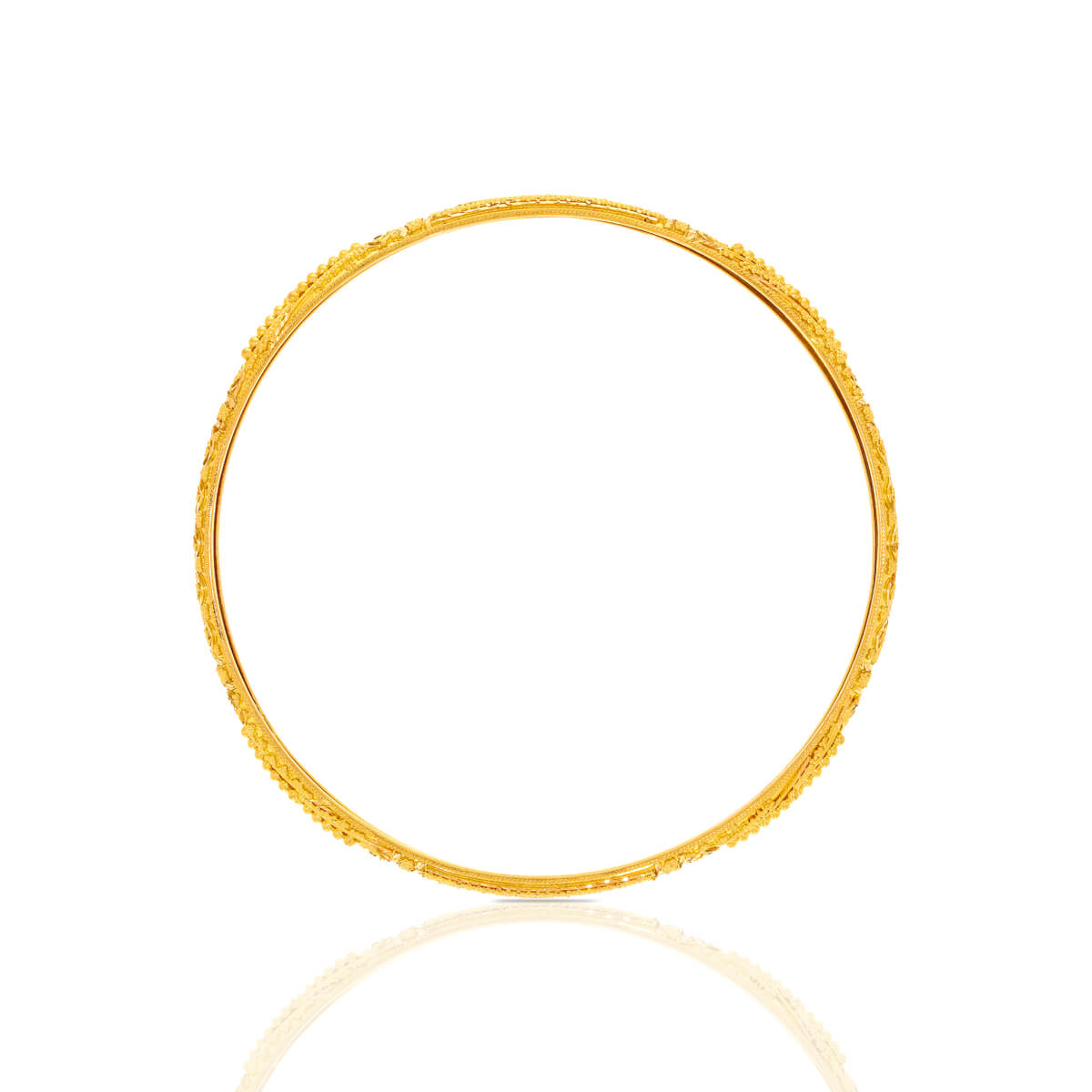 Gold Bangle with Lustrous Shine