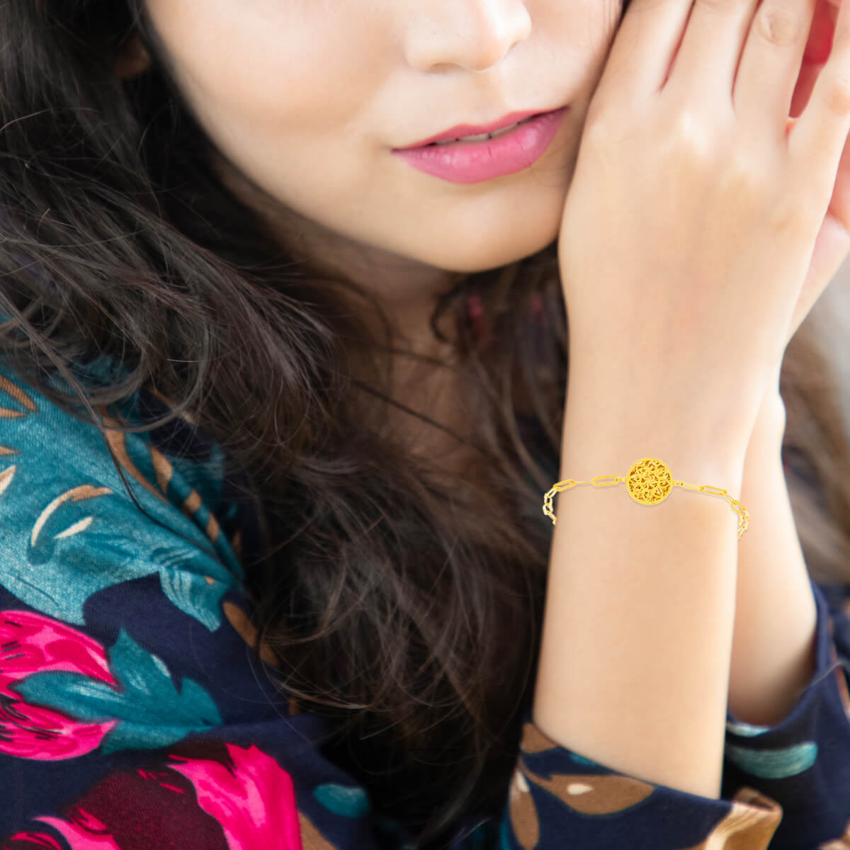 Graceful Elegance Gold Link