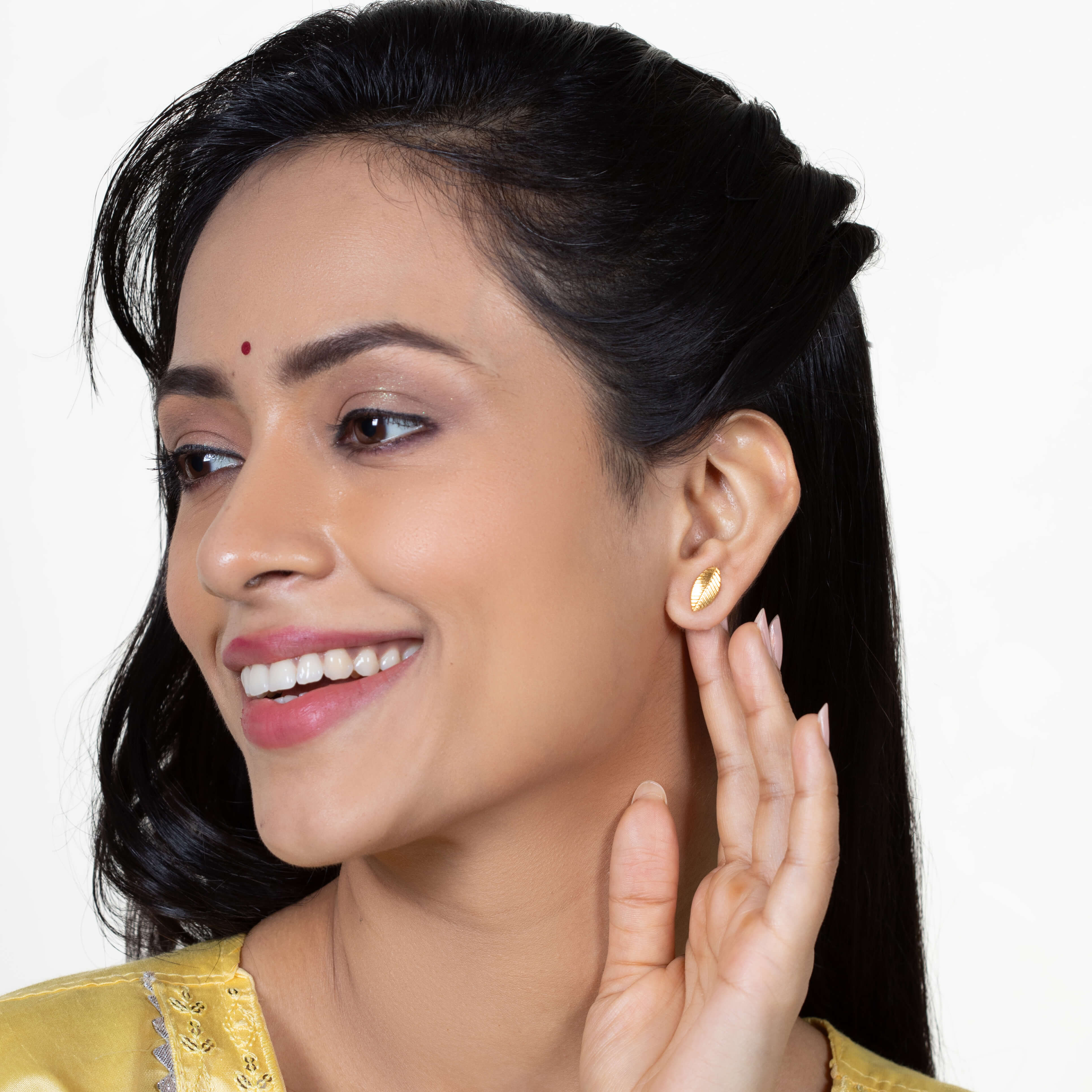Polished Elegance Gold Foliate Studs 18K