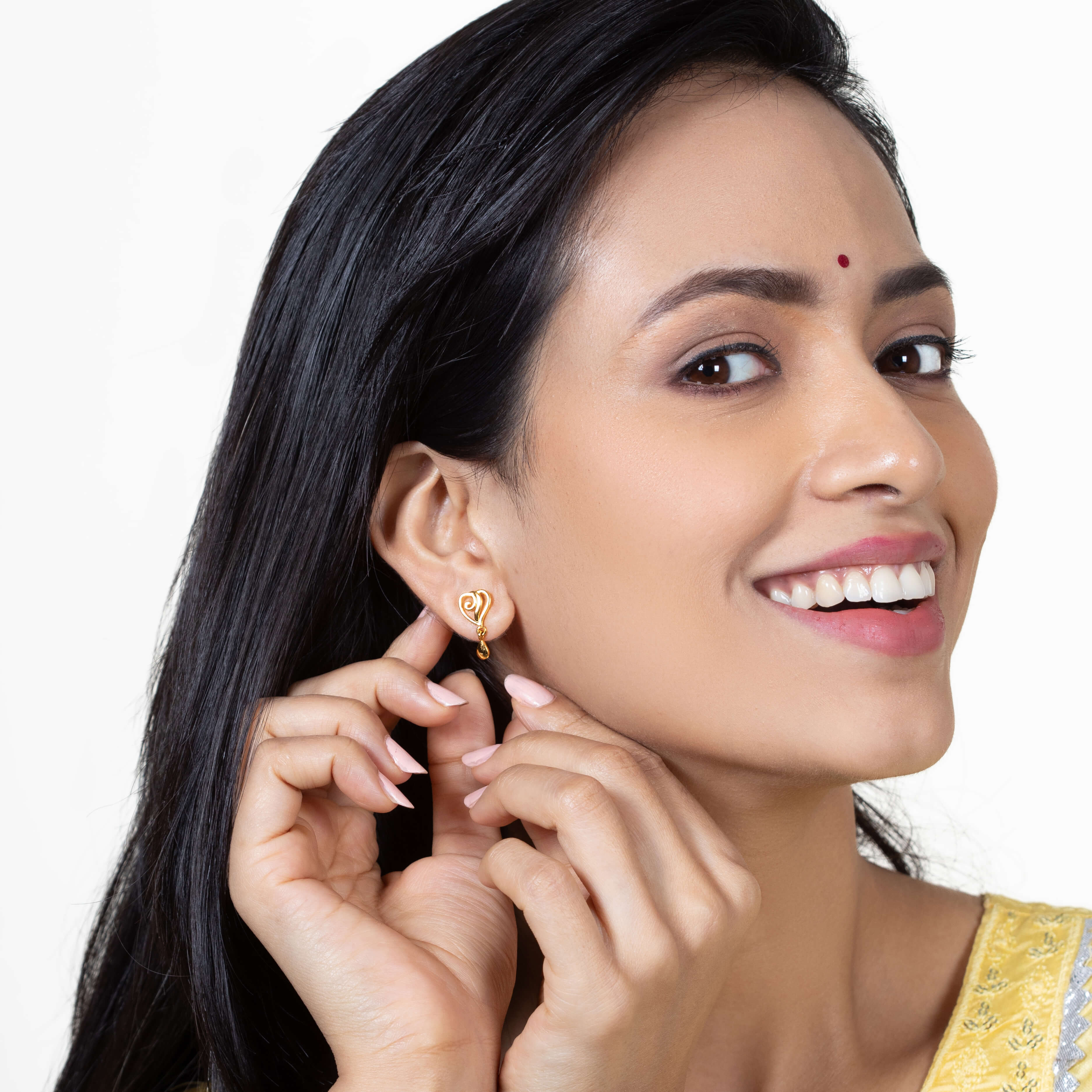 Novel Heart Style Gold Studs 14K