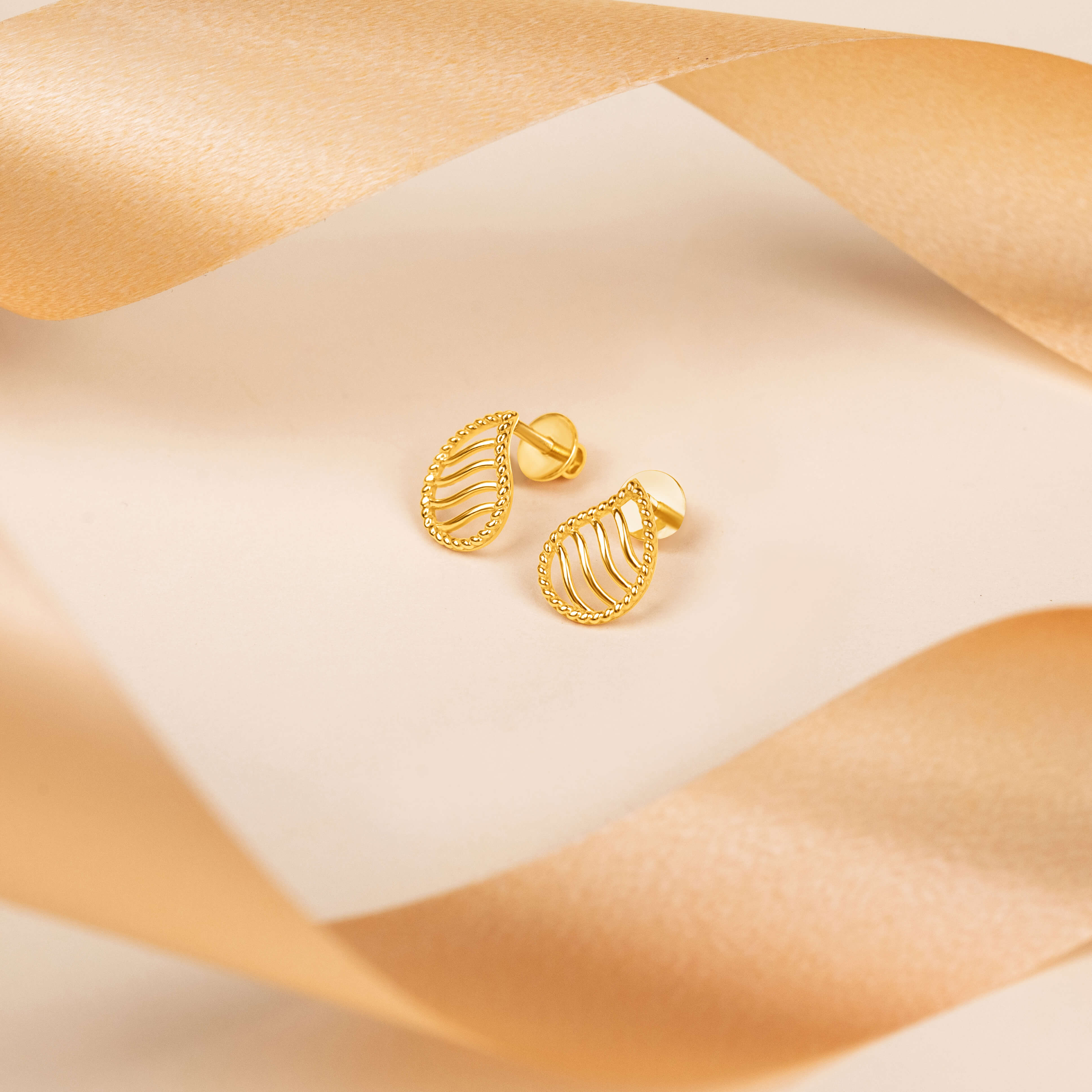 Modest Paisley Groove 14K Gold Studs