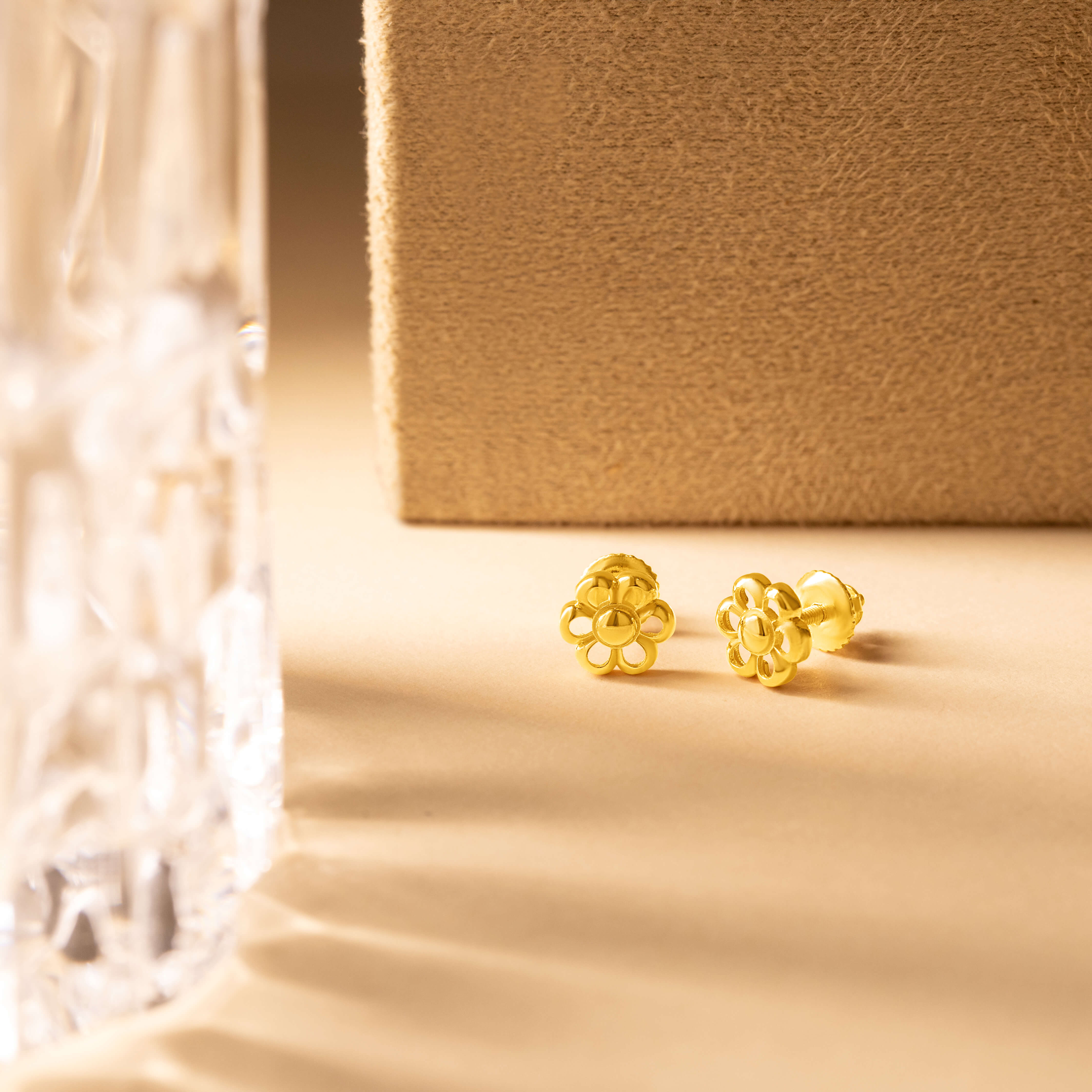 Modest Flora Shine 22K Gold Studs