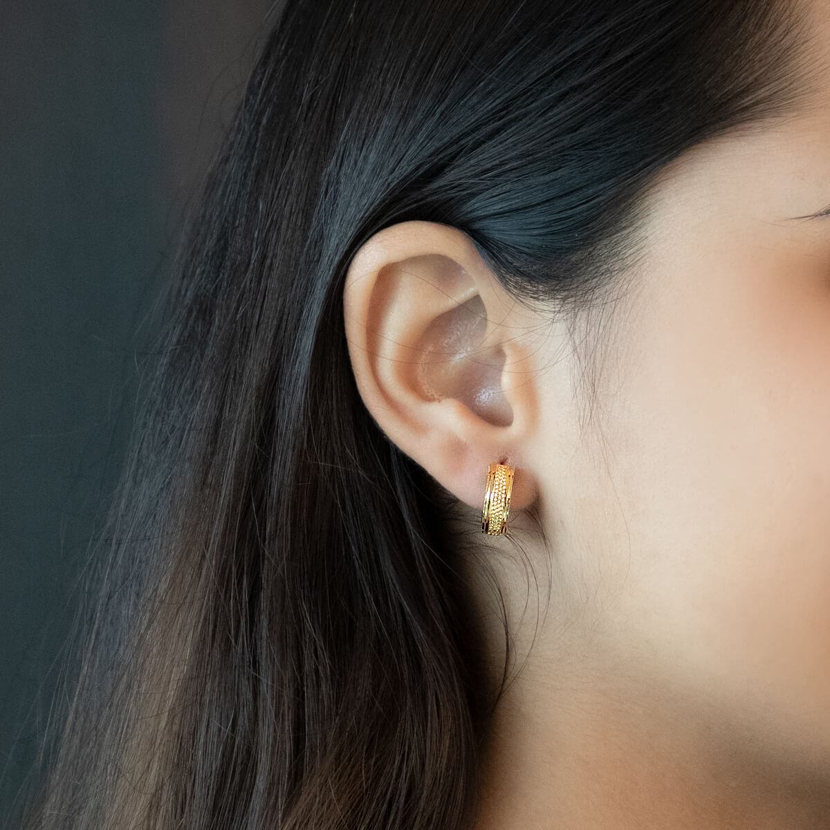 22K Minimalist Chic Heart Shape Gold Hoops