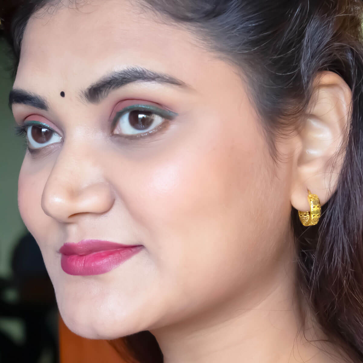 Jhali Elegance Square Hoops in 22K Gold