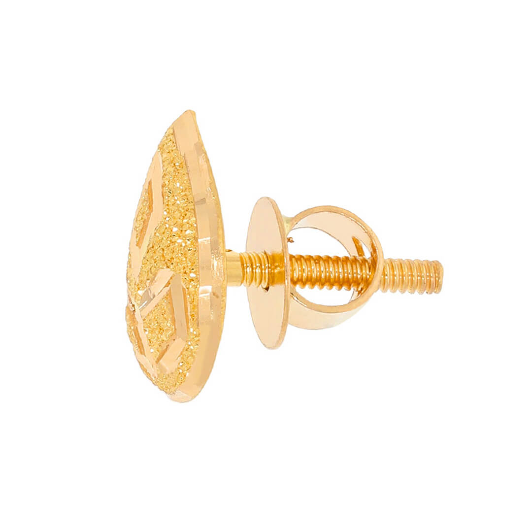 Elegant Tear Stud Earring for Modern Flair