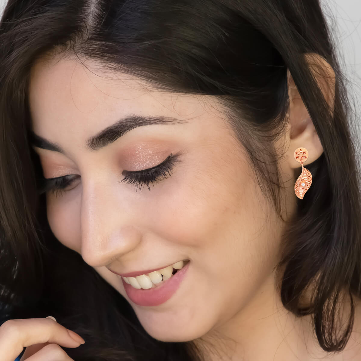 Minimalist Floral Charm 18K Gold Danglers