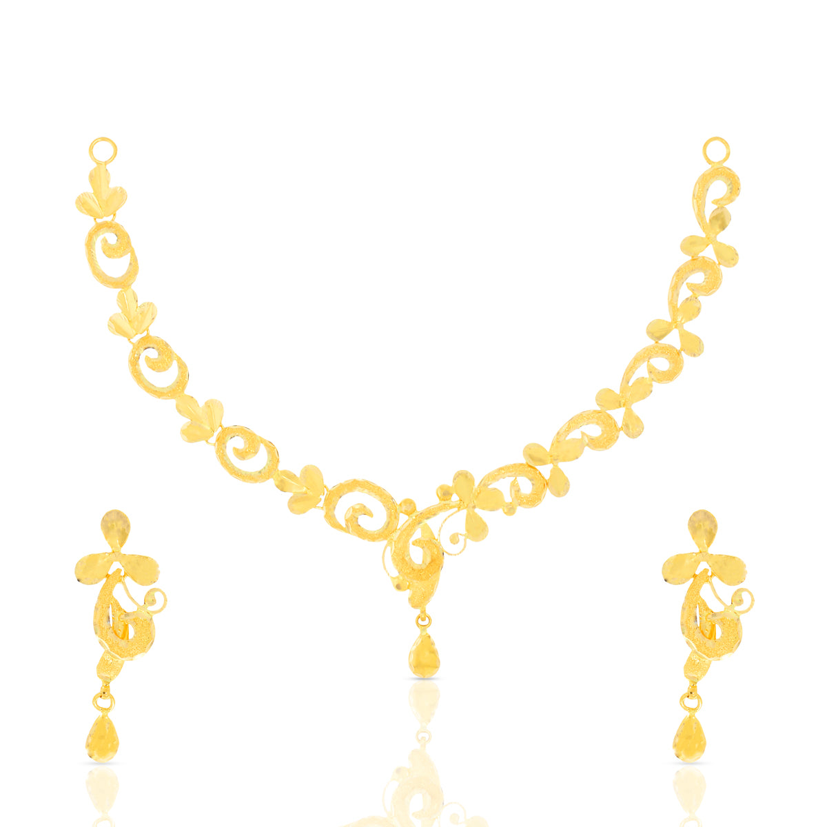 Alluring Artistry Gold Short Necklace