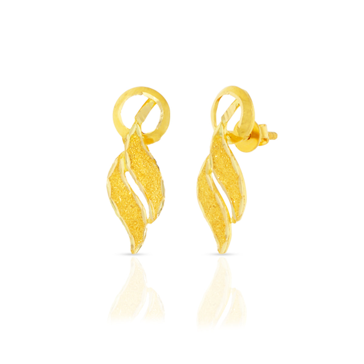 Radiant Artistry Gold Short Necklace