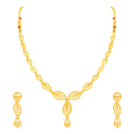 Refined Radiance Gold Short Necklace