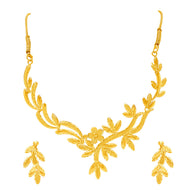 Alluring Foliate Grace Gold Short Necklace
