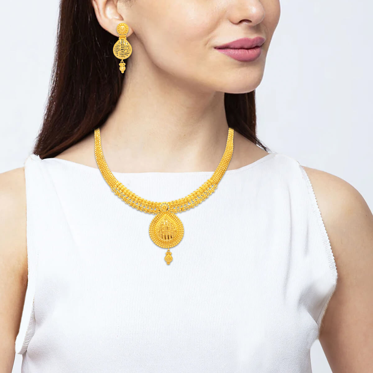 Royal Glow Gold Short Necklace