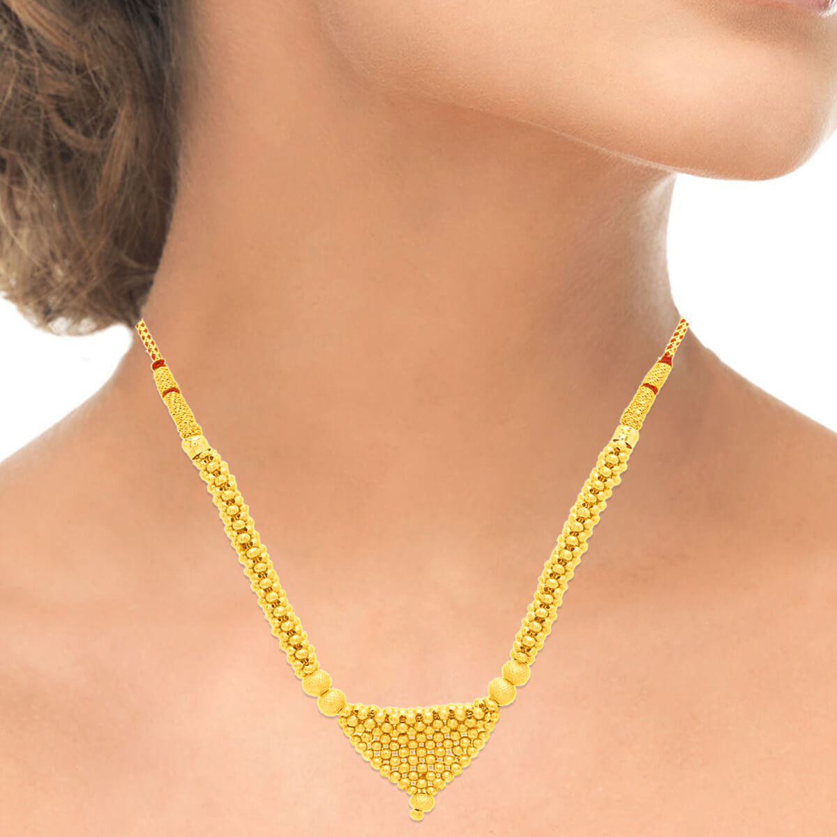 Gold Thushi With Refined Elegance