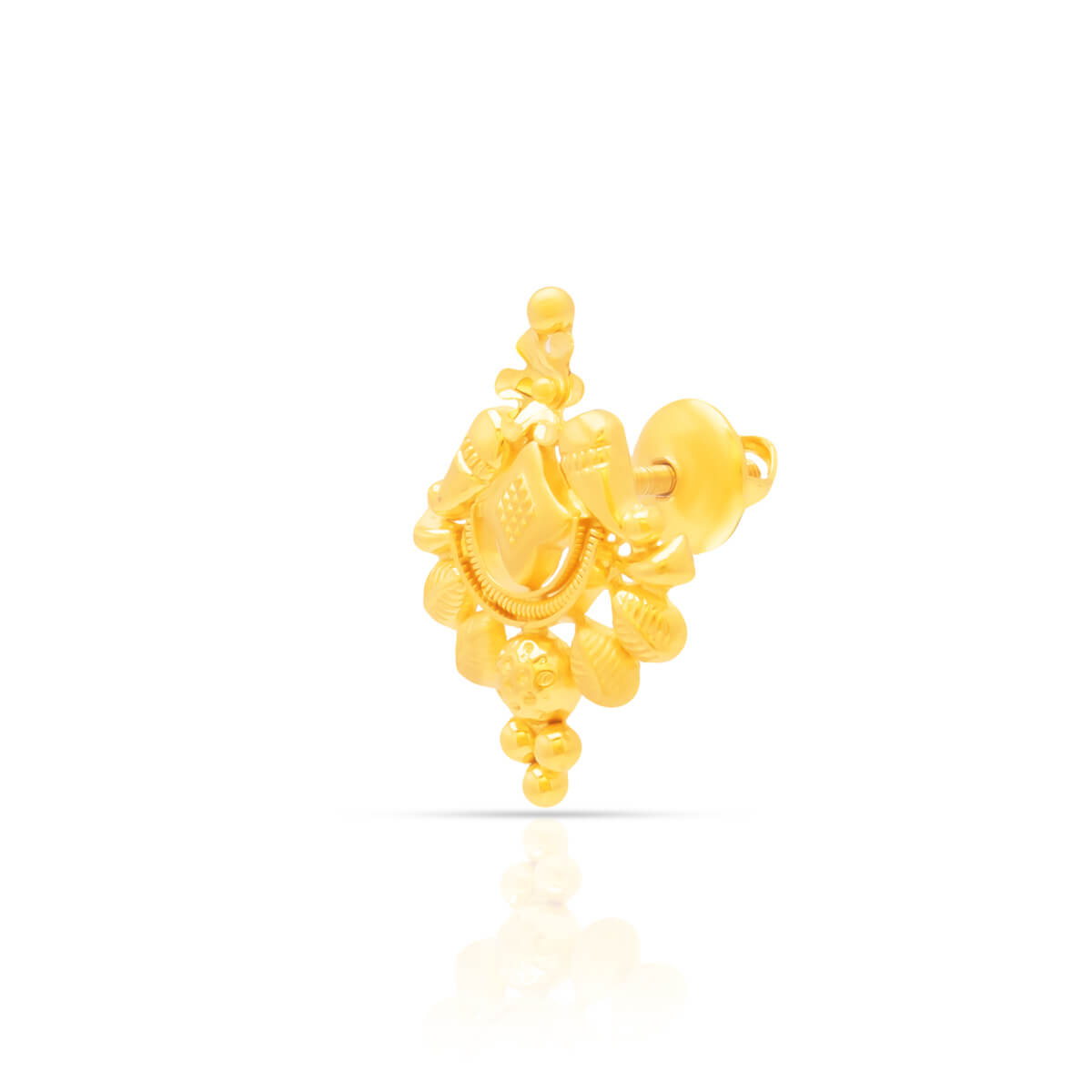 Gold Short Necklace with Exquiste Crafting