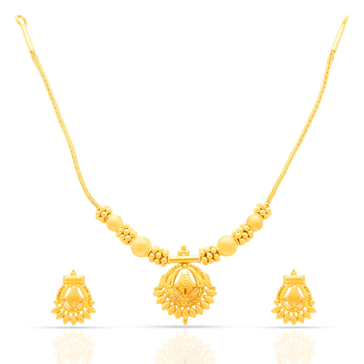 Gold Short Necklace with Vintage Grace