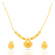 Gold Short Necklace with Vintage Grace