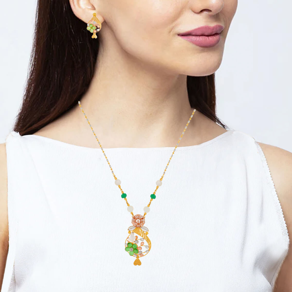 Opulent Elegance Gold Short Necklace
