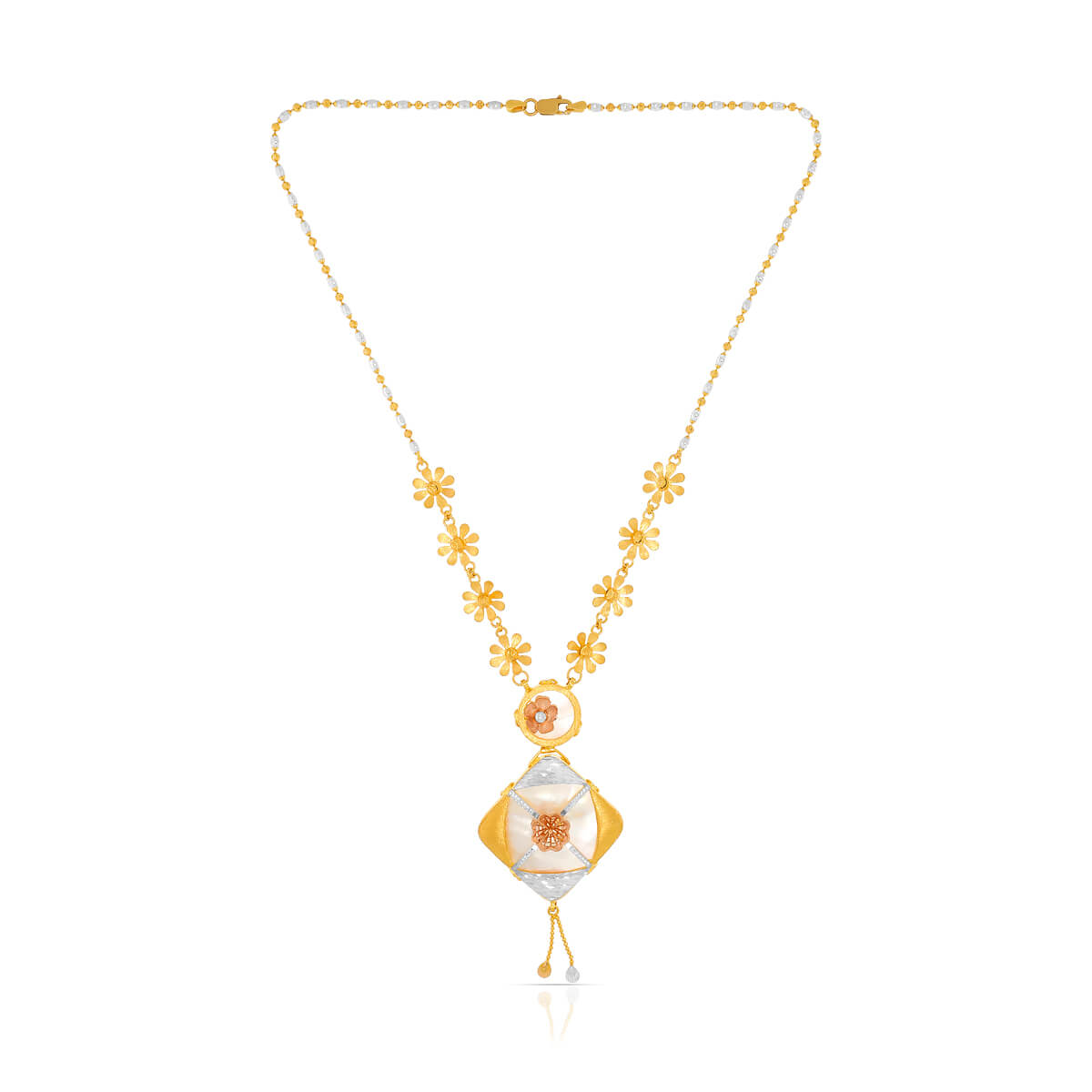 Splendid Elegance Gold Short Necklace_GNKD23041257_GERD23041258