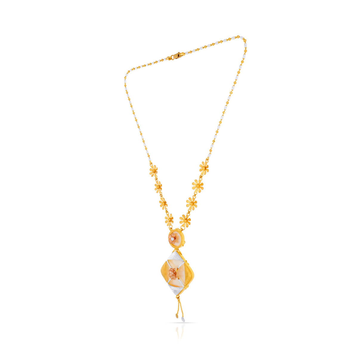 Splendid Elegance Gold Short Necklace_GNKD23041257_GERD23041258