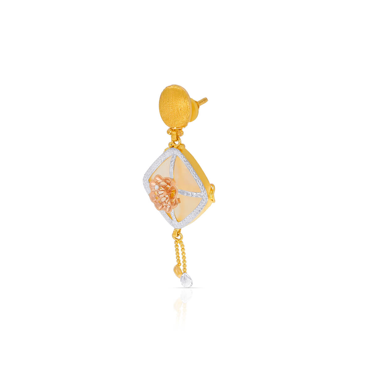 Splendid Elegance Gold Short Necklace_GNKD23041257_GERD23041258