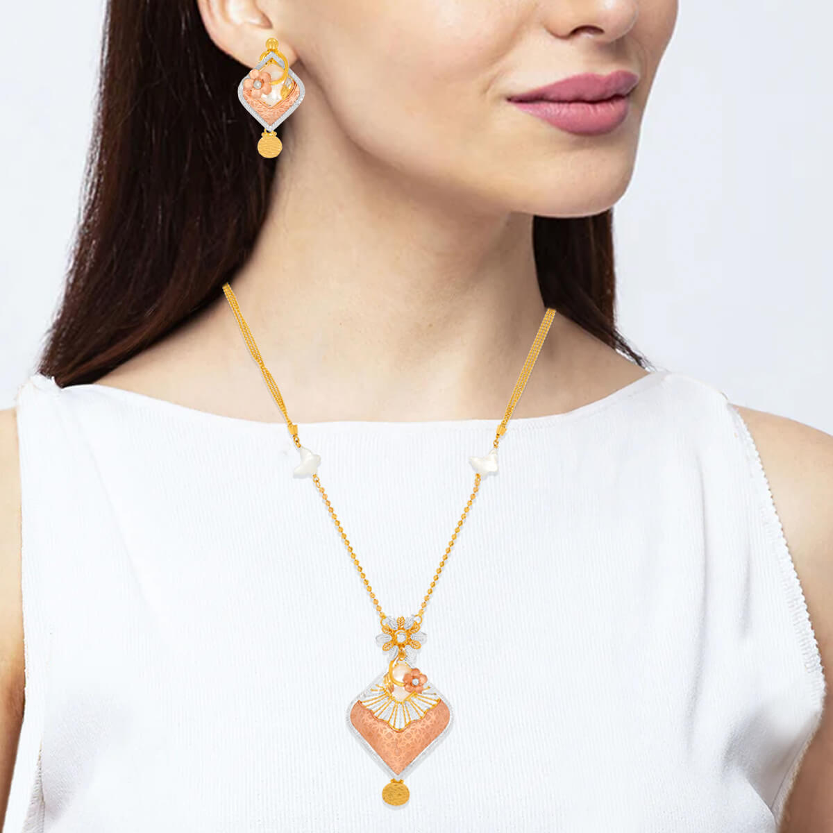 Rosy Elegance Cuboid Gold Short Necklace