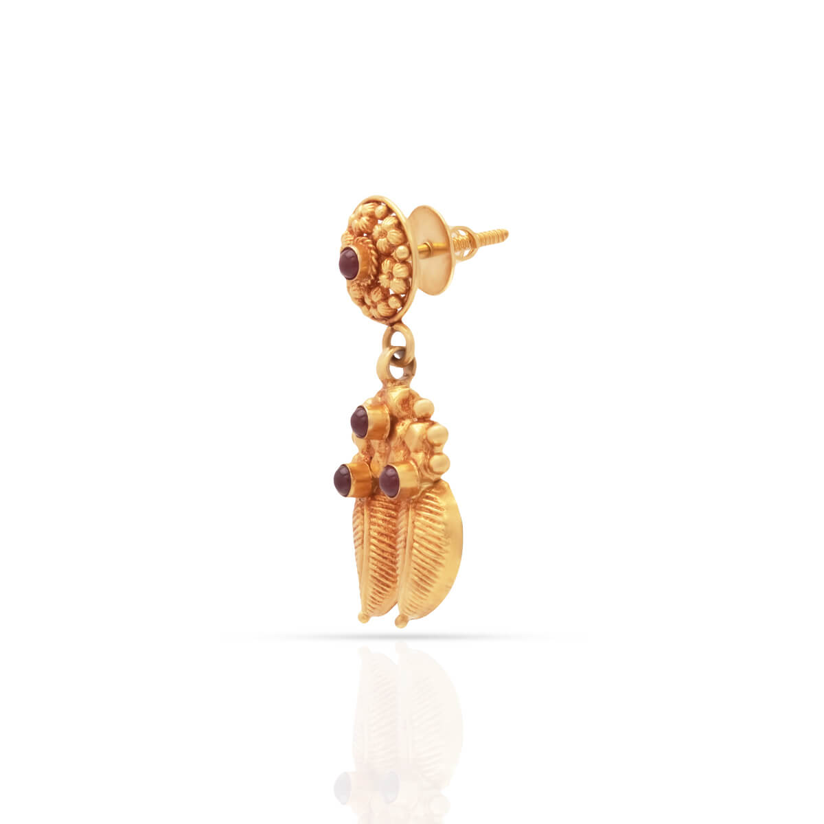 Captivating Paisley Elegance Gold Short Necklace