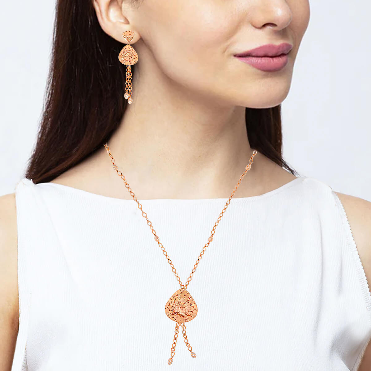 Rosy Paisley Radiance Gold Short Necklace