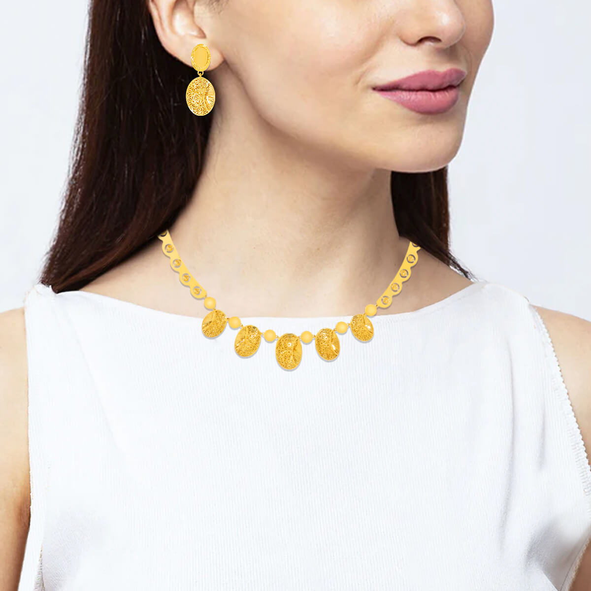 Charming Oblong Gold Short Necklace