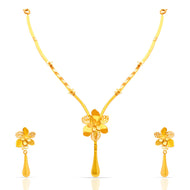 Soft Blossom Charm Gold Short Necklace