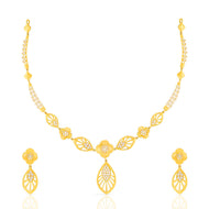 Graceful Radiance Gold Short Necklace