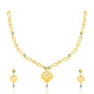 Modern Petal Charm Gold Short Necklace