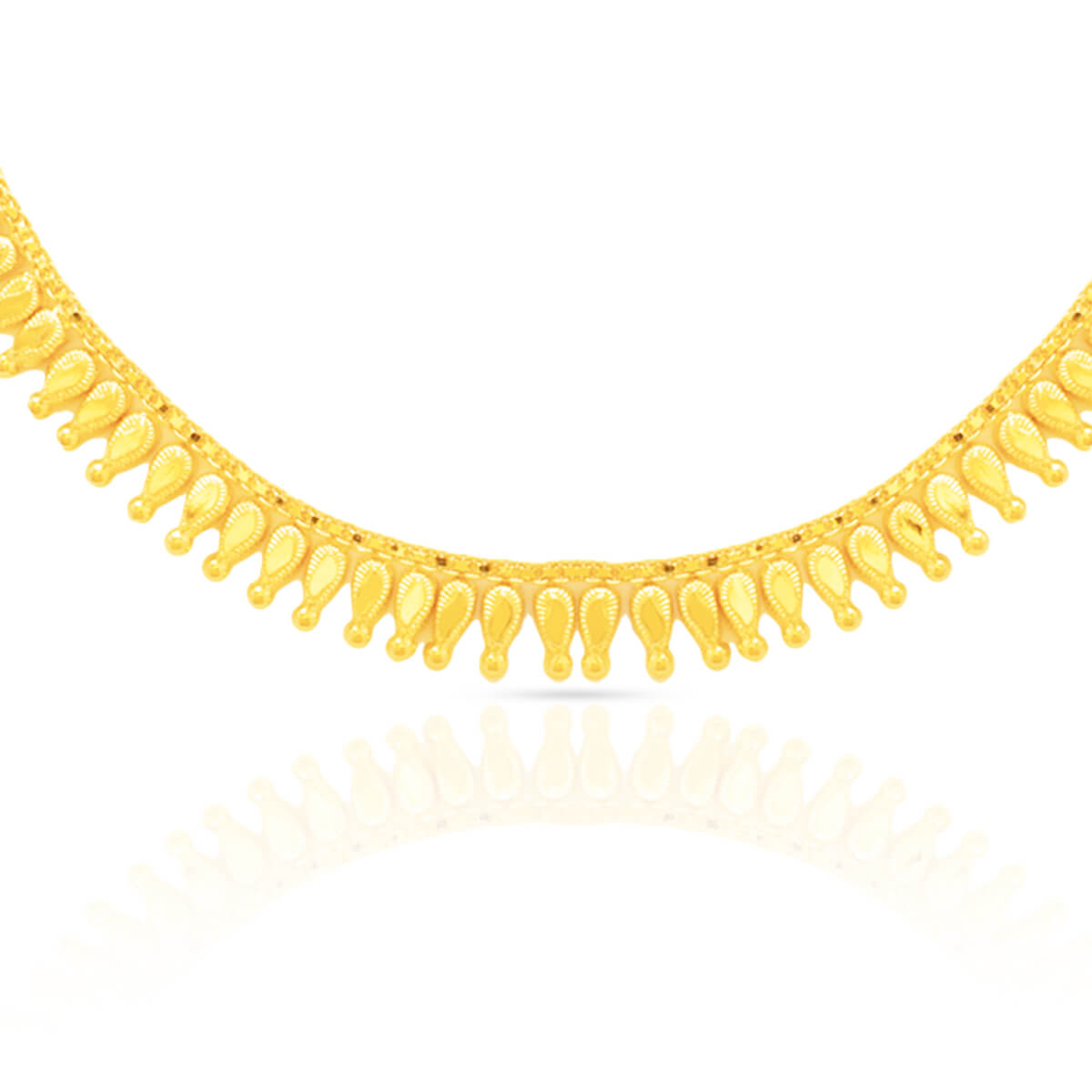 Gold Short Necklace with Refined Elegance