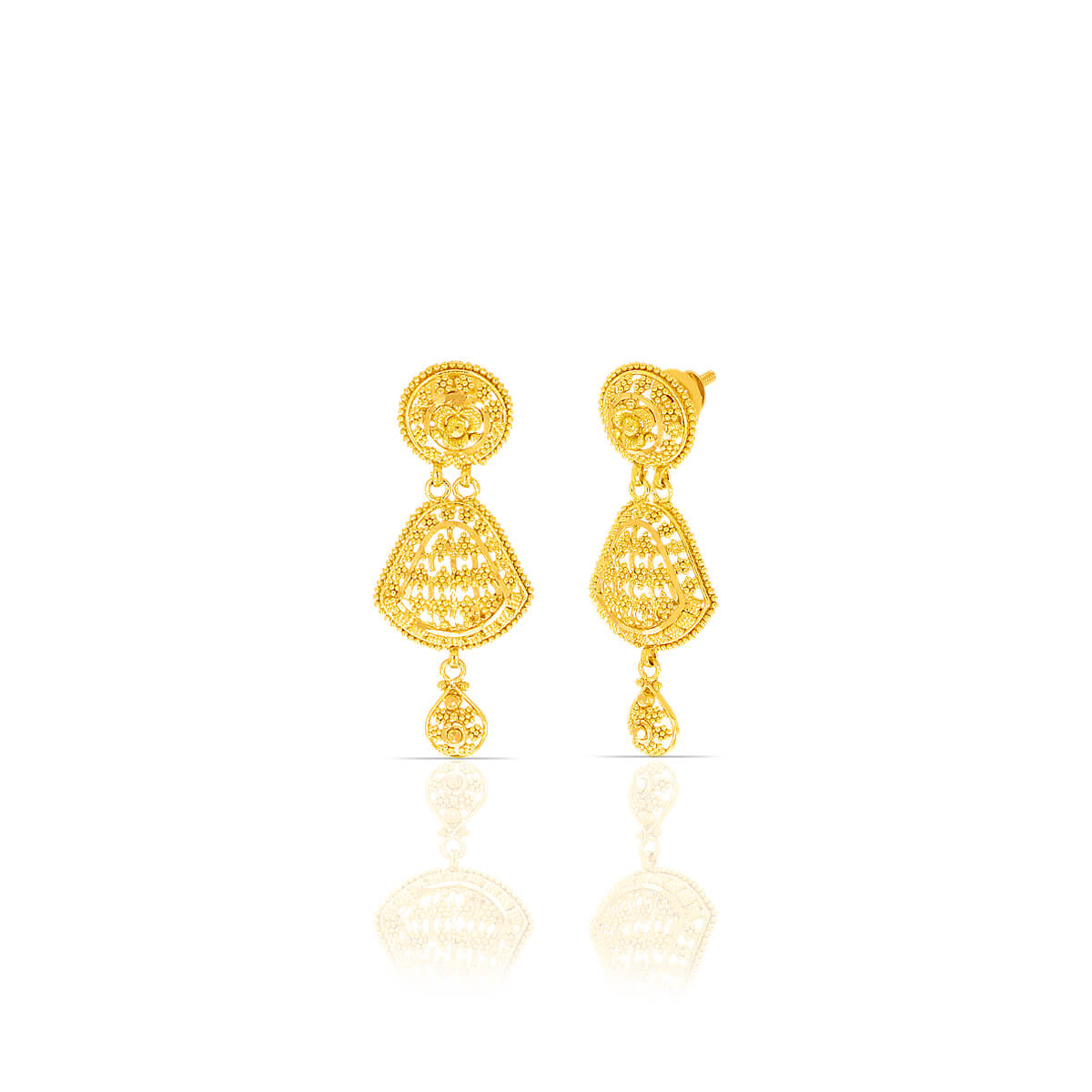Gold Short Necklace with Classic Elegance
