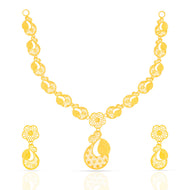 Gold Short Necklace with Majestic Blossom