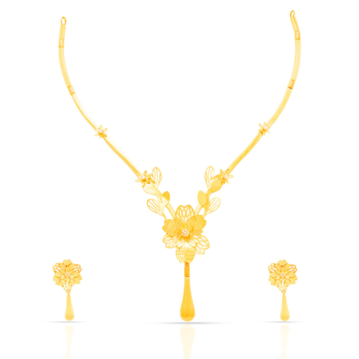 Contemporary Floral Charm Gold Short Necklace