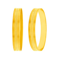Iconic Gold Bangle for Everyday Elegance