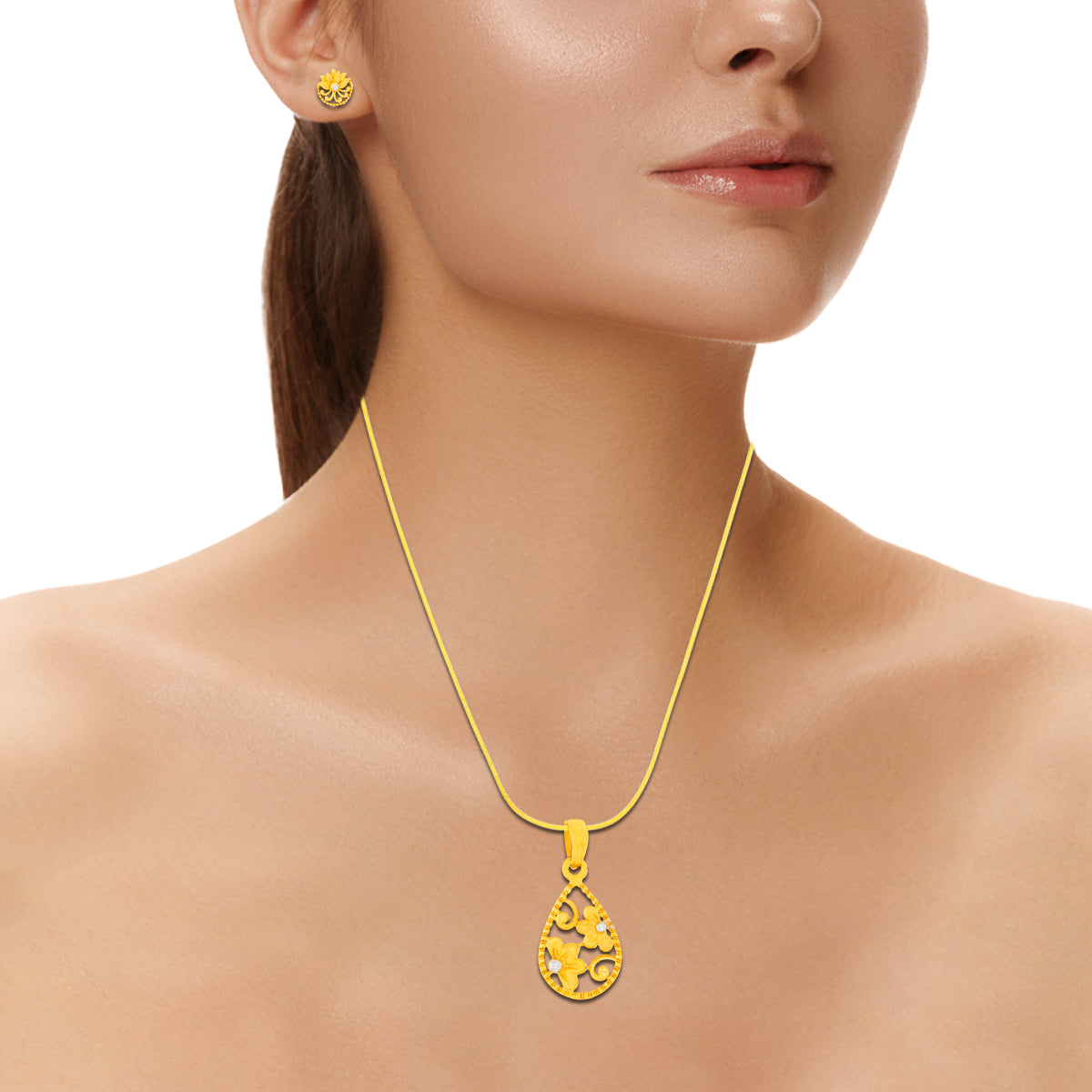 Charming Flora Petals Gold Pendant Set
