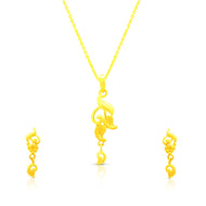 Luxurious Riveting 22K Gold Pendant Set