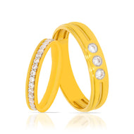 Contemporary Elegance Gold Couple Band