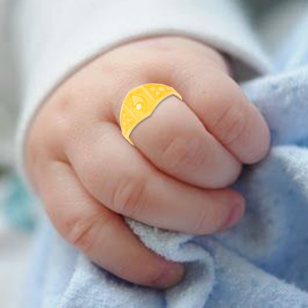 Glorious Charm Kids Gold Ring