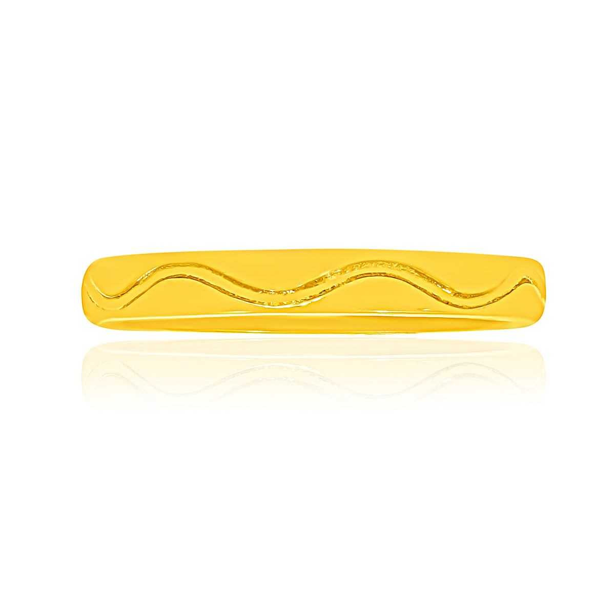 Gold Ring With Smooth Wave Design
