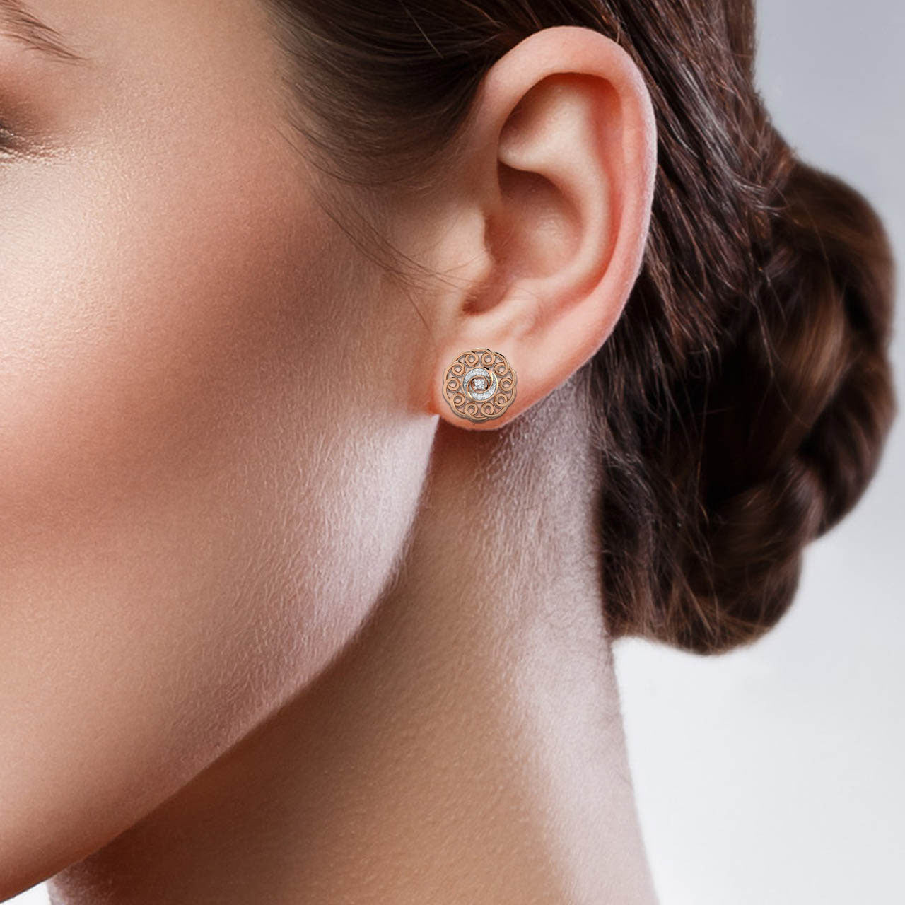 18K Shimmering Floral Flair Gold Studs