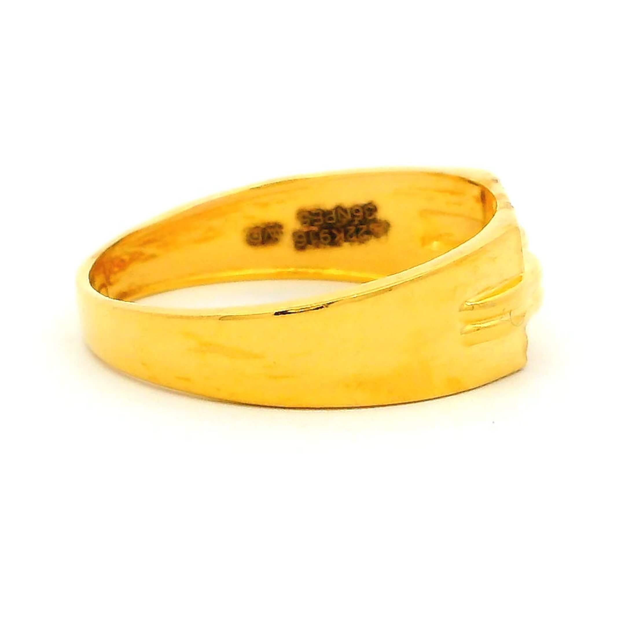 Audacious Glam Gold Ring