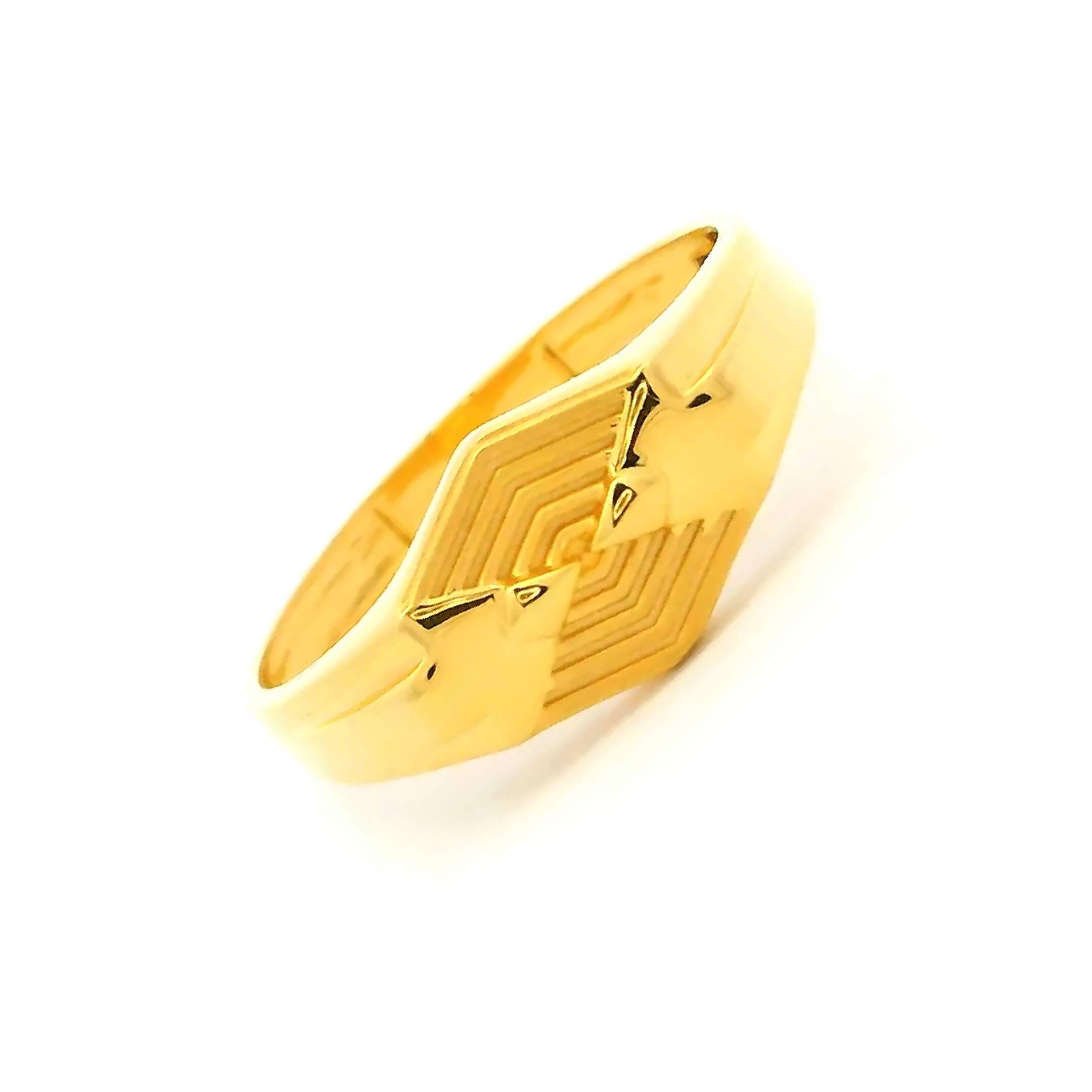 Lustrous Stout 18K Gold Ring for Men