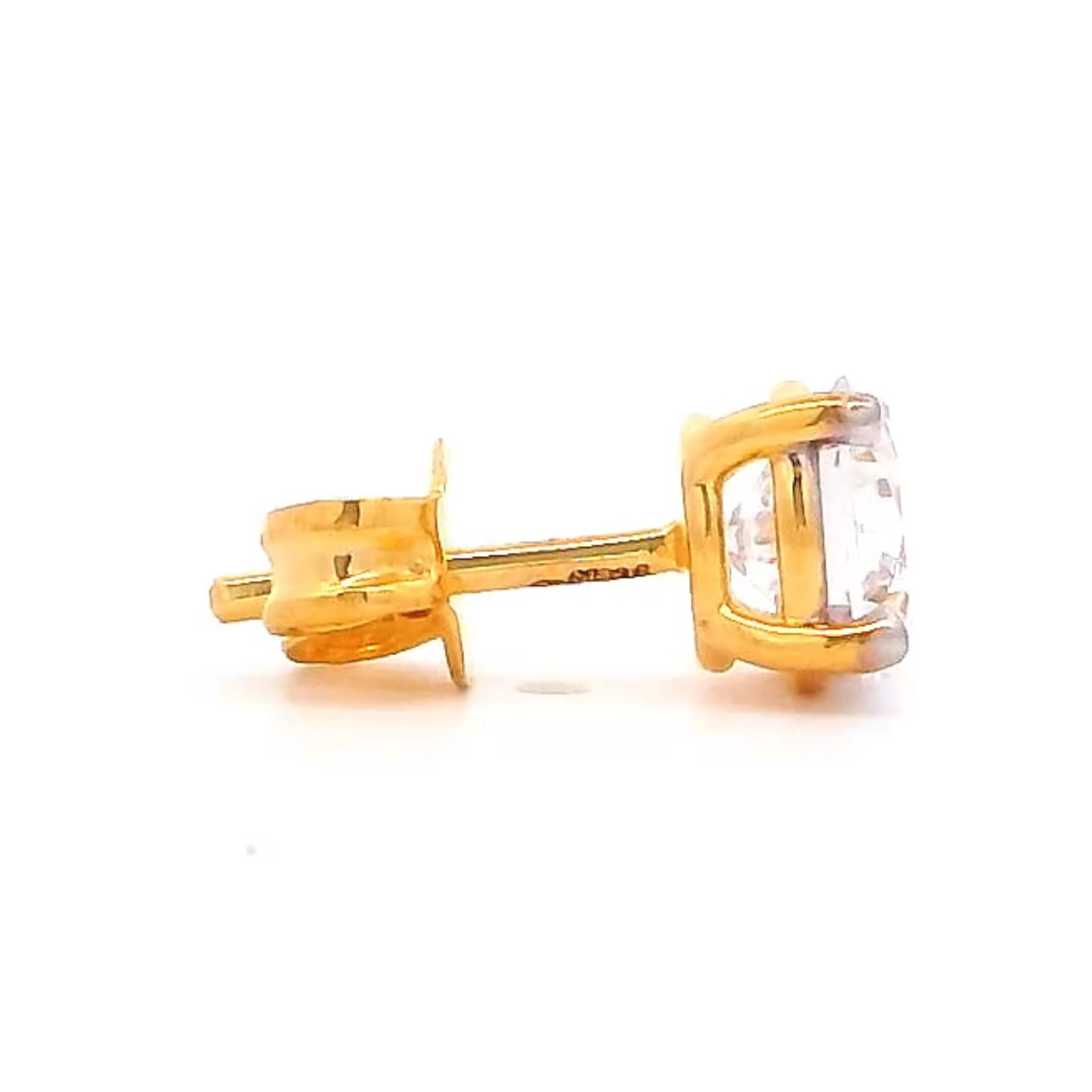 Robust Shine Men Gold Studs